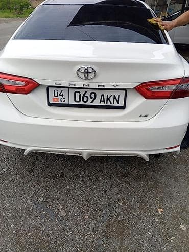 Toyota Camry: 2018 г., 2.5 л, Автомат, Бензин, Седан — 3