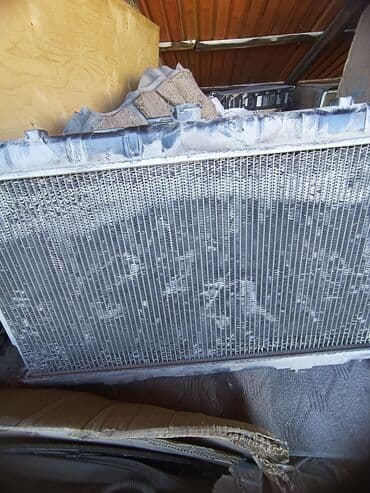 марк таета: Крышка багажника Toyota, 2002 г., Б/у, Оригинал — 4