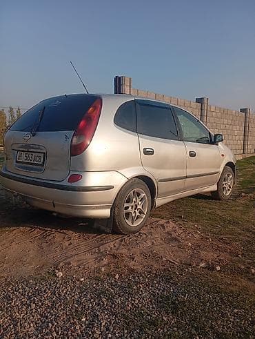 Nissan Almera Tino: 2001 г., 1.8 л, Ручные, Бензин, Хэтчбэк