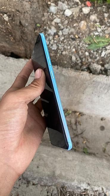 poco 7x: Redmi note 9 . 128гб . синий цвет. экран разбитый. батареи много — 3