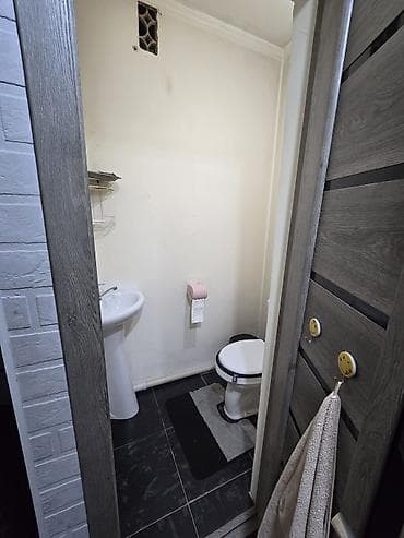 3комнатная квартиру: 3 комнаты, 68 м², 105 серия, 1 этаж, Косметический ремонт — 8
