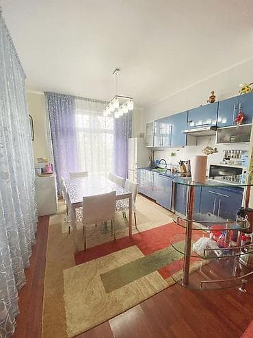kyrgyz home: Коттедж, Домик у Озера ЦО Dordoi Resorts, Кош-Кол, Парковка, стоянка, Охраняемая территория, Футбольное поле — 2