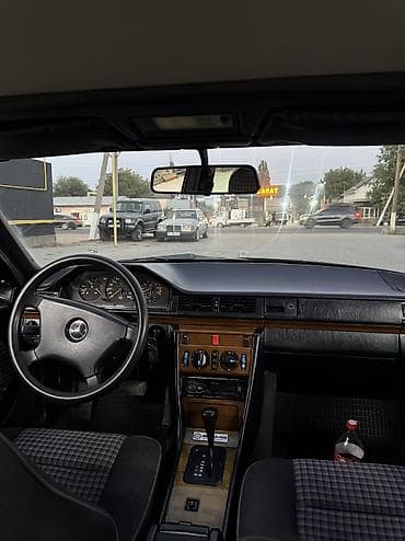 волга крайслер: Mercedes-Benz W124: 1991 г., 2.3 л, Автомат, Бензин, Седан — 7