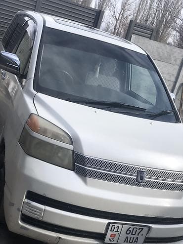 тайота voxi: Toyota Voxy: 2025 г., 2 л, Автомат, Бензин, Минивэн — 1