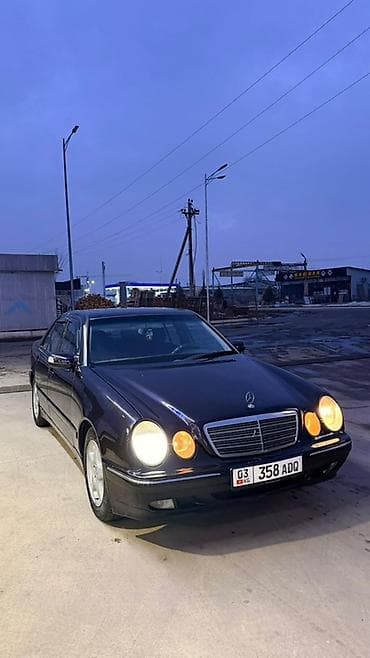 Mercedes-Benz E-Class: 2001 г., 2 л, Механика, Бензин, Седан