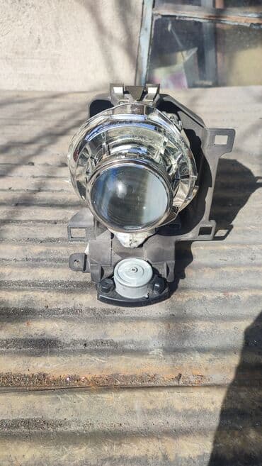 электронный словарь новый: Передняя правая фара Toyota Б/у, Оригинал, Япония — 1