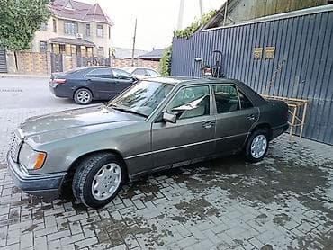 Mercedes-Benz W124: 1993 г., 2.2 л, Механика, Бензин, Седан
