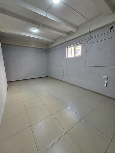 гараж сдаю: Аренда офисов, 25 м², В бизнес центре, 1 линия, С системой безопасности — 2