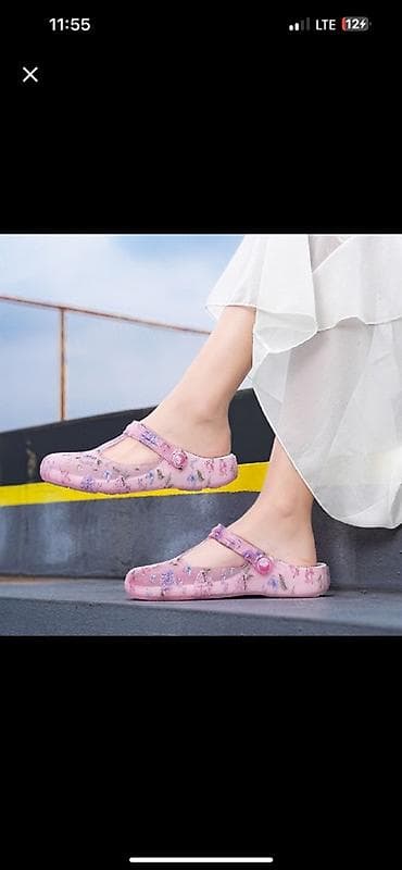 обувь 23: Трендовые летние кроксы с ремешком Mary Jane - Лёгкие и мягкие, из — 3