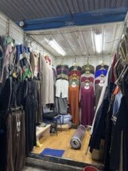 Киреге берилүүчү кийимдер: Аламедин Базар ТЦ Гранд Продаётся Контейнер.Все подробности по — 2