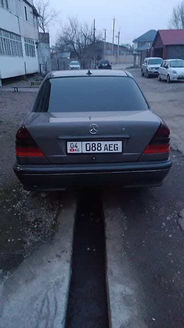 Mercedes-Benz 220: 2000 г., Механика, Бензин — 5