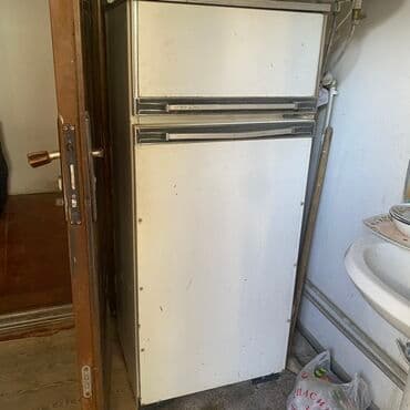 Холодильник бу на запчасти,
 Прошу Без лишних вопросов!!!