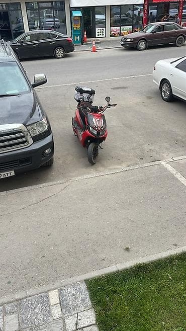 m8: M8, 160 куб. см, Бензин, Б/у — 1
