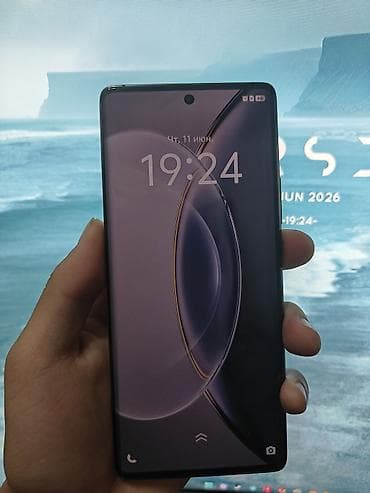 a 51: Vivo Б/у, 256 ГБ, цвет - Красный, 2 SIM — 2