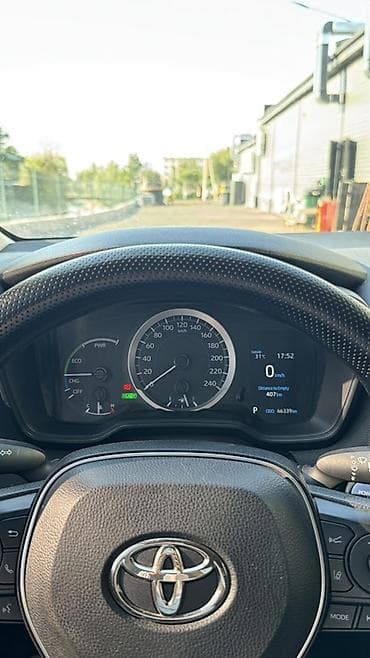 byd e2 2023: Toyota Corolla: 2022 г., 1.8 л, Вариатор, Гибрид, Седан — 7