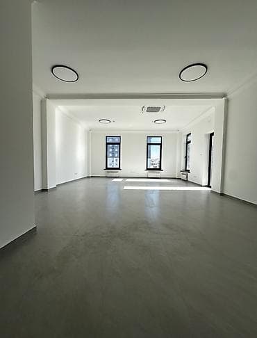 сдаю офис в бизнес центре: Аренда офисов, 70 м², В бизнес центре, С юридическим адресом, С отдельным сан узлом, С системой безопасности — 3