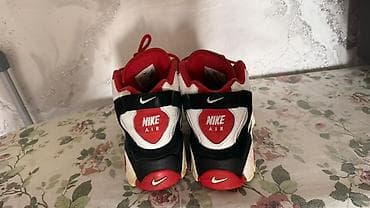 Ботинки: Кроссовки Nike Air — размер 42
Оригинал — 3