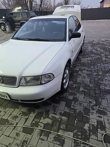 q 7: Audi A4: 1995 г., 1.6 л, Ручные, Бензин, Седан — 10