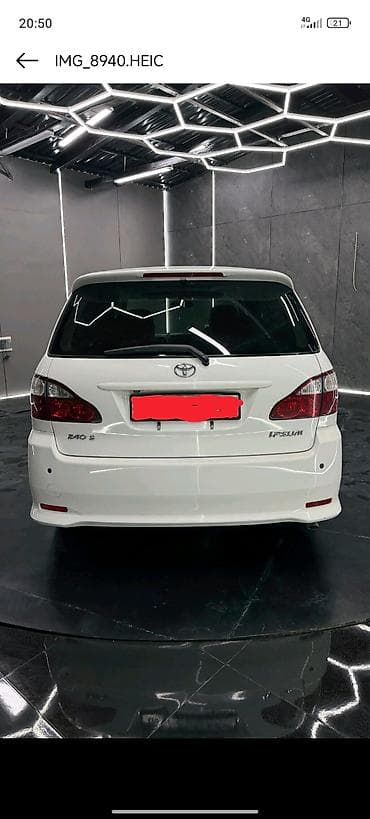 Toyota Ipsum: 2003 г., 2.4 л, Автомат, Бензин, Минивэн — 4
