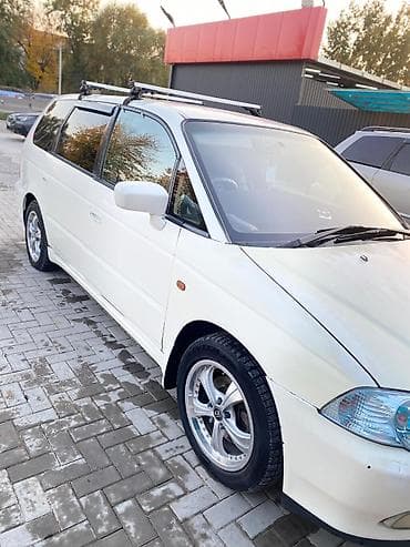 сидения на хонда стрим: Honda Stream: 2003 г., 2.3 л, Автомат, Бензин, Универсал — 10