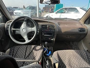 исфана уна: Nissan Primera: 1991 г., Механика, Бензин, Седан — 5