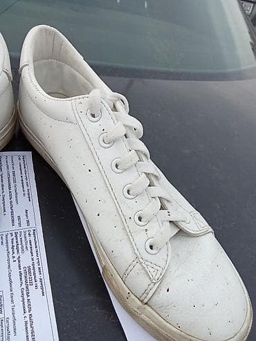 ботинки бу: Продам мужские кроссовки размер -43. Продам за 300 сом — 5