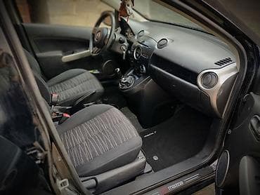 mx 5: Mazda 2: 2008 г., 1.4 л, Механика, Бензин, Хэтчбэк — 10