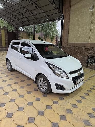 Транспорт: Chevrolet Spark: 2015 г., 0.1 л, Автомат, Бензин, Хэтчбэк — 2