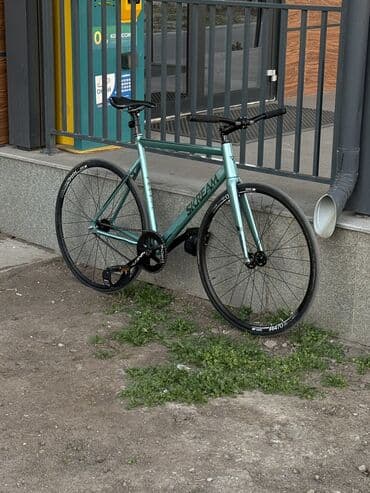 велосипеды с широкими колесами: Шоссейный велосипед, Рама M (156 - 178 см), Б/у — 2