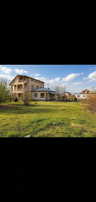 Продается двухуровневый дом с участком 26,75 соток и хозпостройками