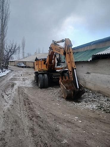 li авто: Экскаватор, Hyundai, 2002 г., Колесный — 1