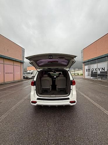 transporter multivan: Kia Carnival: 2020 г., Минивэн — 4