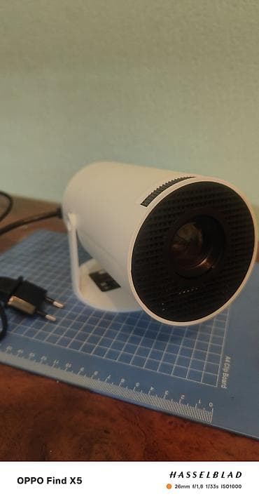 nokia e: Портативный LED‑проектор в цилиндрическом корпусе Основные — 2