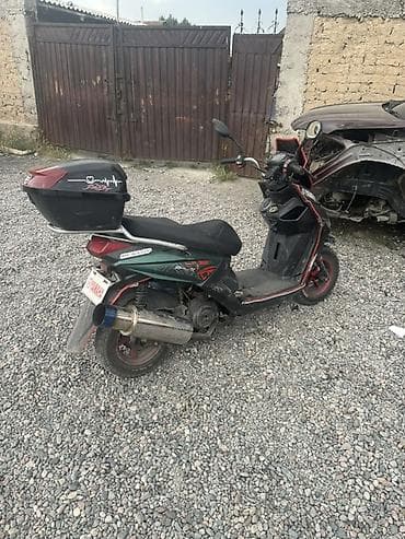 super soco tc: Скутер 50–150см³ китайского типа (GY6), городской класс — 1