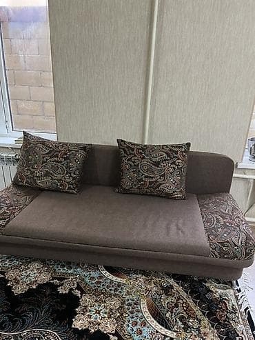 small table: Прямой диван — 3