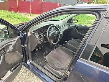 Унаа сатуу: Ford Focus: 2001 г., 1.6 л, Кол менен иштөөчү, Бензин, Хетчбек — 6