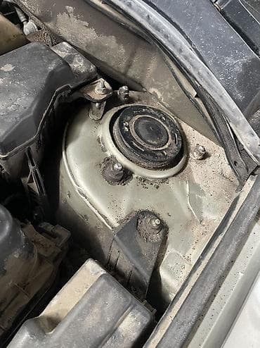 тайото прадо: Toyota Avensis: 2003 г., 2 л, Автомат, Бензин, Седан — 8