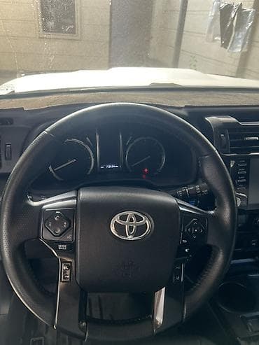 авто подголовник: Toyota 4Runner: 2019 г., 4 л, Автомат, Бензин, Внедорожник — 5