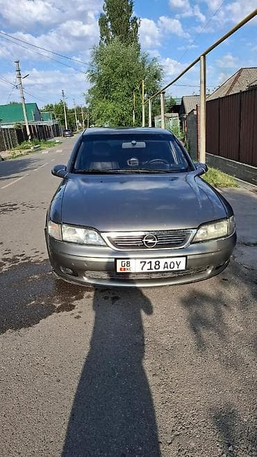 Opel Vectra: 1997 г., 1.8 л, Автомат, Бензин, Седан at lalafo.kg Opel Vectra: 1997 г., 1.8 л, Автомат, Бензин, Седан