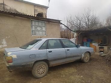 Audi: Audi 100: 1989 г., 2 л, Механика, Бензин, Седан — 4