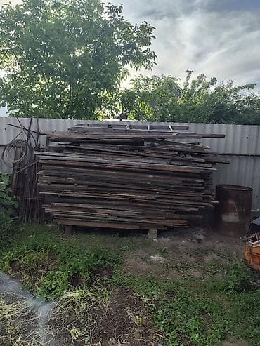 куплю бу леса: Доски и бруски разного размера (стопка пиломатериала) на дрова — 1