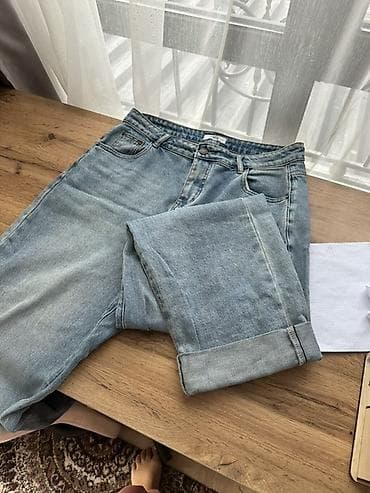 Джинсы: Джинсы из светло-голубого денима - Прямой крой, средняя посадка - — 1