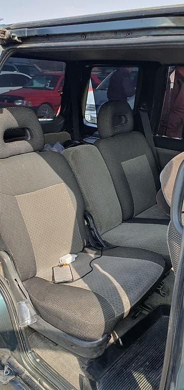 потолок машины: Nissan Prairie: 1992 г., Бензин, Минивэн — 6