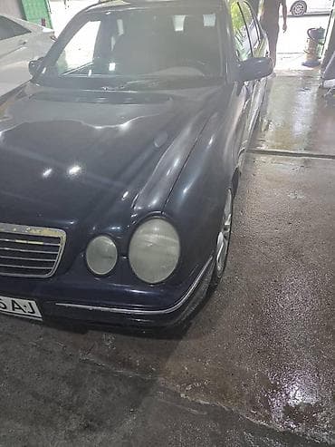 Mercedes-Benz E-Class: 2001 г., 3.2 л, Автомат, Бензин, Седан