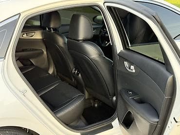 корейский опалобки: Kia K3: 2018 г., 1.6 л, Вариатор, Бензин, Седан — 10
