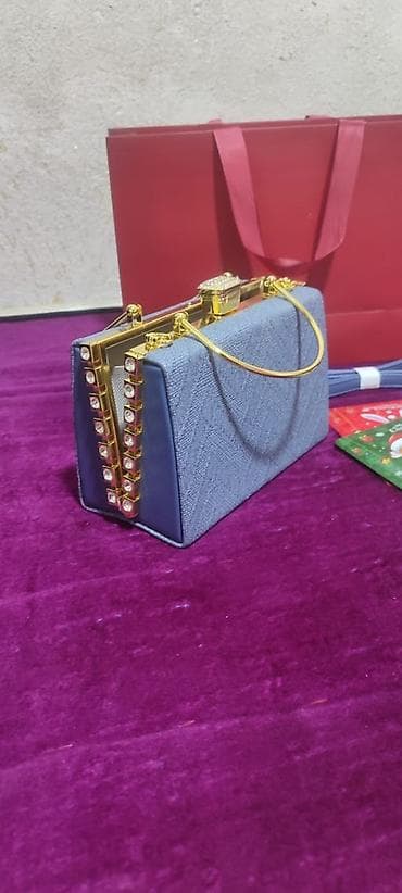 сумки женские бу: Мини-сумка-клатч с украшенной рамкой - Цвет: серо-голубой - Формат — 9