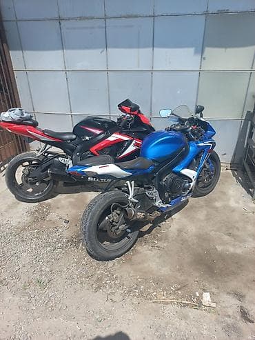 Спортбайк Suzuki, 750 куб. см, Бензин, Взрослый