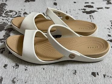 продаю кроксы: Босоножки, 38, Crocs, Б/у, цвет - Белый — 2