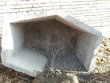 Кормушка бетон можно для лошадей или под зерно также под барду at lalafo.kg Кормушка бетон можно для лошадей или под зерно также под барду