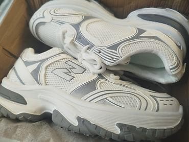 foot patch: 42-размер. Толстая подошва которая увеличивает рост при ношении на 3-5 — 6